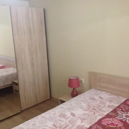 Апартамент At Златни пясъци